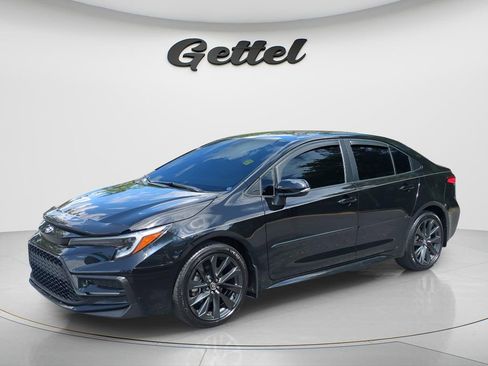 Certified 2024 Toyota Corolla SE image 1