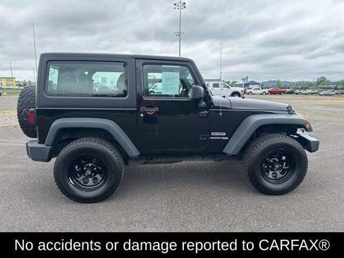Used 2018 Jeep Wrangler Sport AWD/4WD image 4
