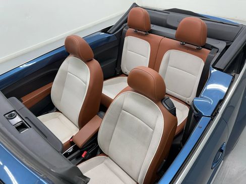 Used 2017 Volkswagen Beetle 1.8T Classic image 15