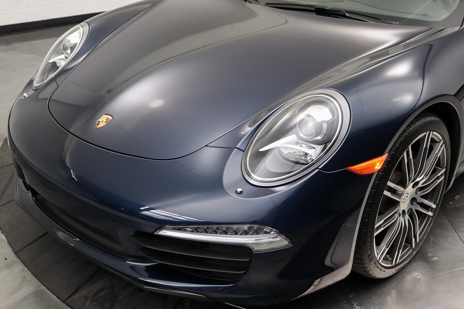 Used 2015 Porsche 911 Carrera image 28