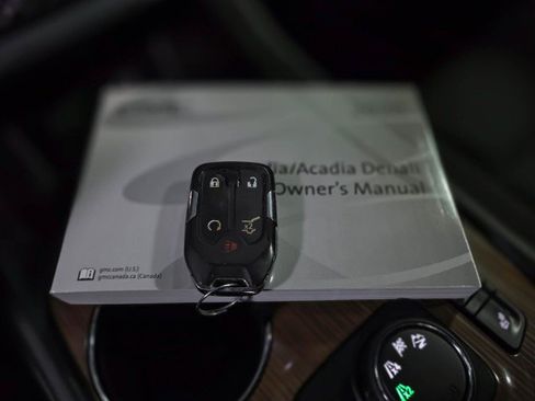 Used 2020 GMC Acadia SLE w/ Driver Convenience Package image 43