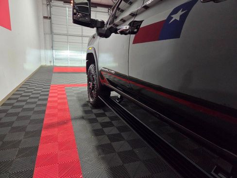 Used 2021 GMC Sierra 2500 Denali w/ Denali Black Diamond Edition image 29