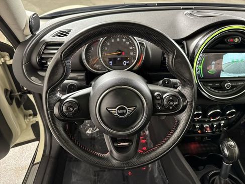 Used 2019 MINI Cooper Clubman S image 11