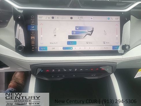 New 2026 Jeep Cherokee Limited AWD/4WD image 12