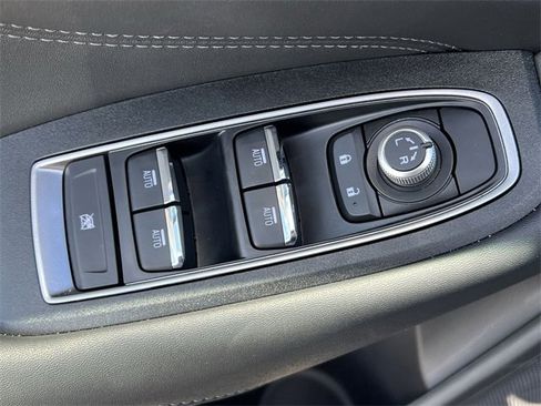 Certified 2025 Subaru Outback Limited image 32