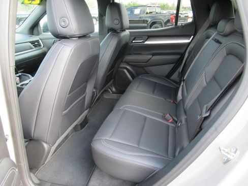 Used 2025 GMC Terrain Elevation w/ Elevation Premium Package AWD/4WD image 30