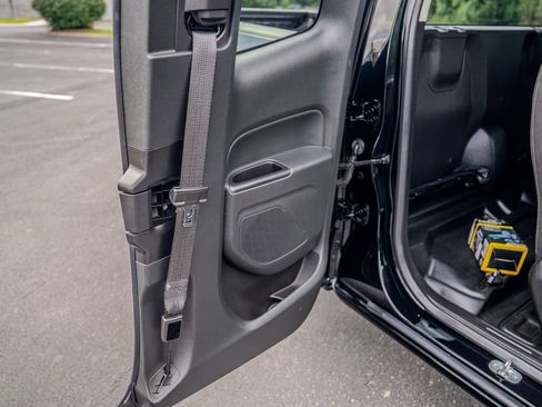 Used 2021 Chevrolet Colorado LT w/ Fleet Safety Package RWD image 19