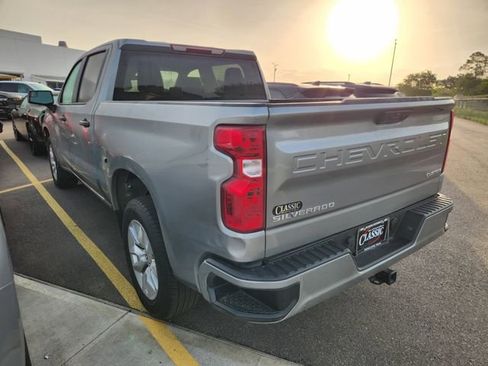 Used 2025 Chevrolet Silverado 1500 Custom image 4