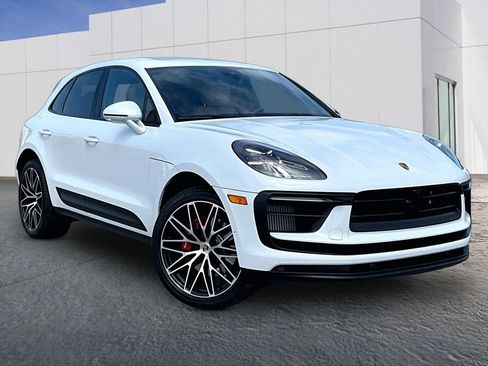 Certified 2025 Porsche Macan S AWD/4WD image 9