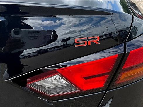 Used 2025 Nissan Altima 2.5 SR w/ SR Premium Package FWD image 25