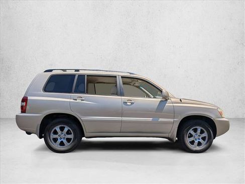 Used 2004 Toyota Highlander 4WD V6 image 4