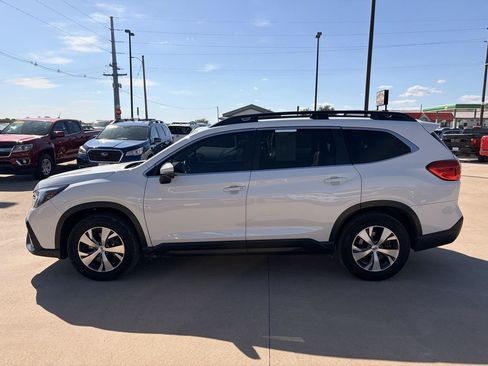 Used 2023 Subaru Ascent Premium w/ Convenience Package AWD/4WD image 8
