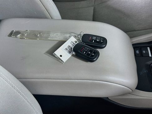 Used 2024 Honda Accord LX image 33