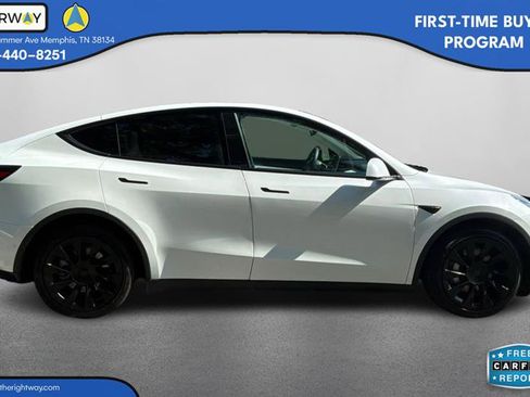 Used 2022 Tesla Model Y Long Range AWD/4WD image 5