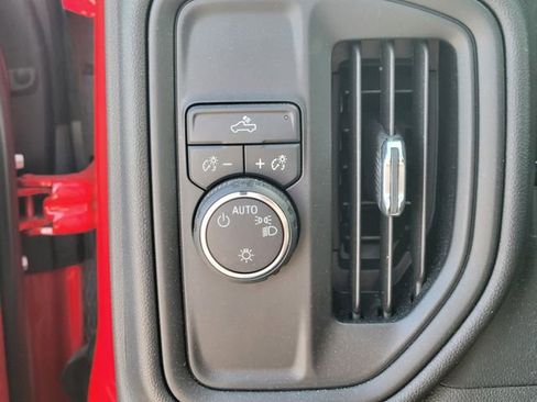 Used 2023 Chevrolet Silverado 1500 Custom image 21