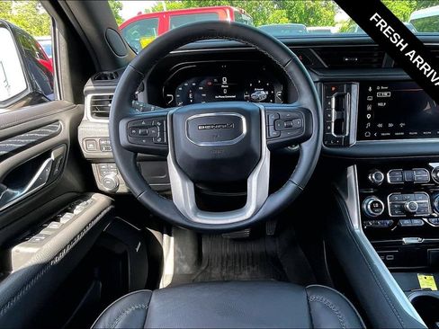 Used 2024 GMC Yukon Denali AWD/4WD image 11