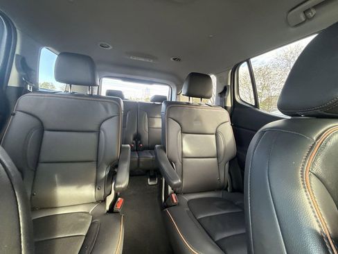 Certified 2023 GMC Acadia AT4 w/ Preferred Package image 14