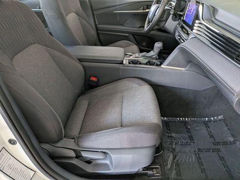 Used 2025 Toyota Camry LE image 30