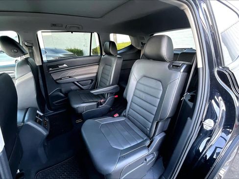Used 2023 Volkswagen Atlas SEL Premium image 19