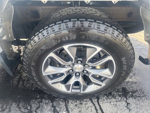 Used 2022 Chevrolet Silverado 1500 LT image 8