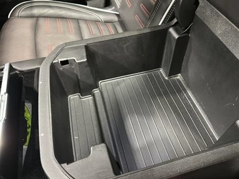 Used 2025 GMC Yukon AT4 Ultimate w/ LPO, Floor Liner Package AWD/4WD image 25