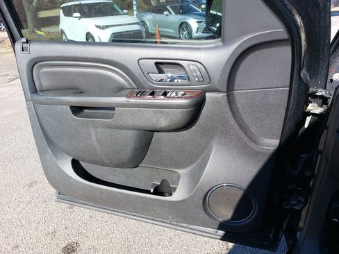 Used 2013 GMC Yukon Denali image 29