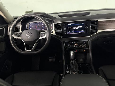 Used 2023 Volkswagen Atlas SE w/ Panoramic Sunroof Package AWD/4WD image 31