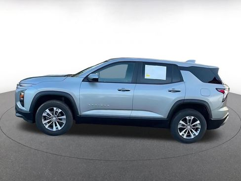 Used 2025 Chevrolet Equinox LT image 9