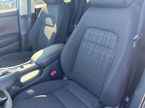 Certified 2026 Honda HR-V LX image 11