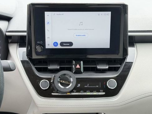 Used 2024 Toyota Corolla Cross L FWD image 16