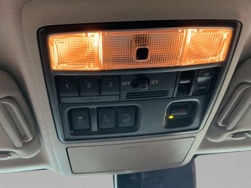 Used 2021 Toyota 4Runner SR5 Premium w/ Moonroof Package AWD/4WD image 15
