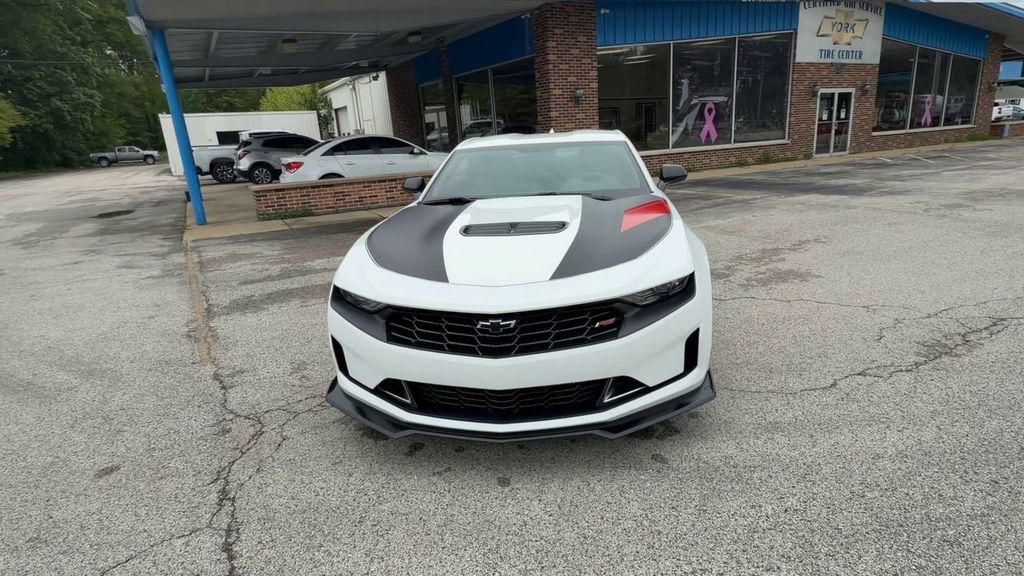 Used 2023 Chevrolet Camaro LT RWD image 3