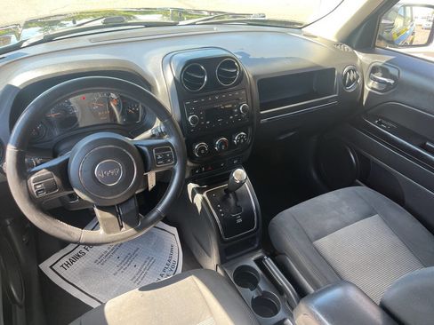 Used 2015 Jeep Patriot Latitude image 23