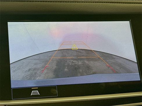 New 2025 Cadillac XT5 Luxury image 9