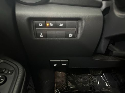 Used 2025 Nissan Versa S w/ Trunk Package FWD image 54