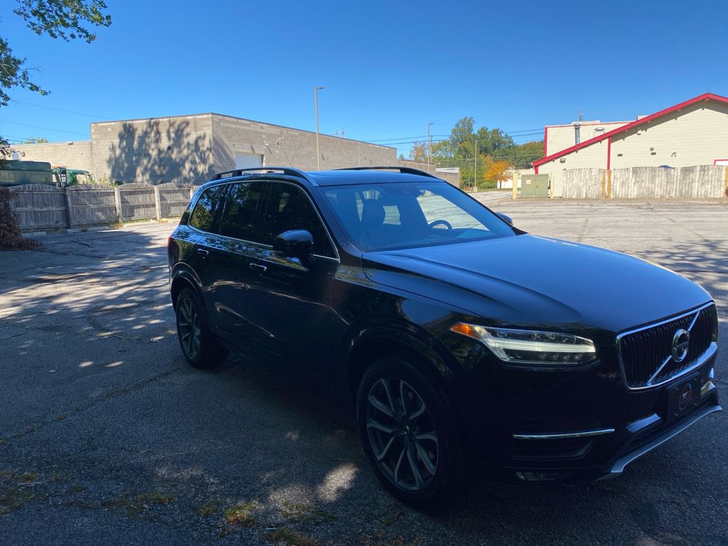 Used 2017 Volvo XC90 T6 Momentum w/ Vision Package AWD/4WD image 7