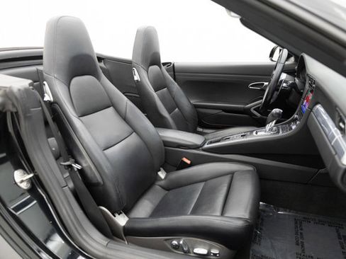 Used 2017 Porsche 911 Carrera 4 image 64