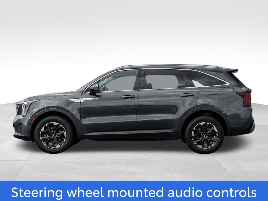 Used 2024 Kia Sorento S AWD/4WD image 4