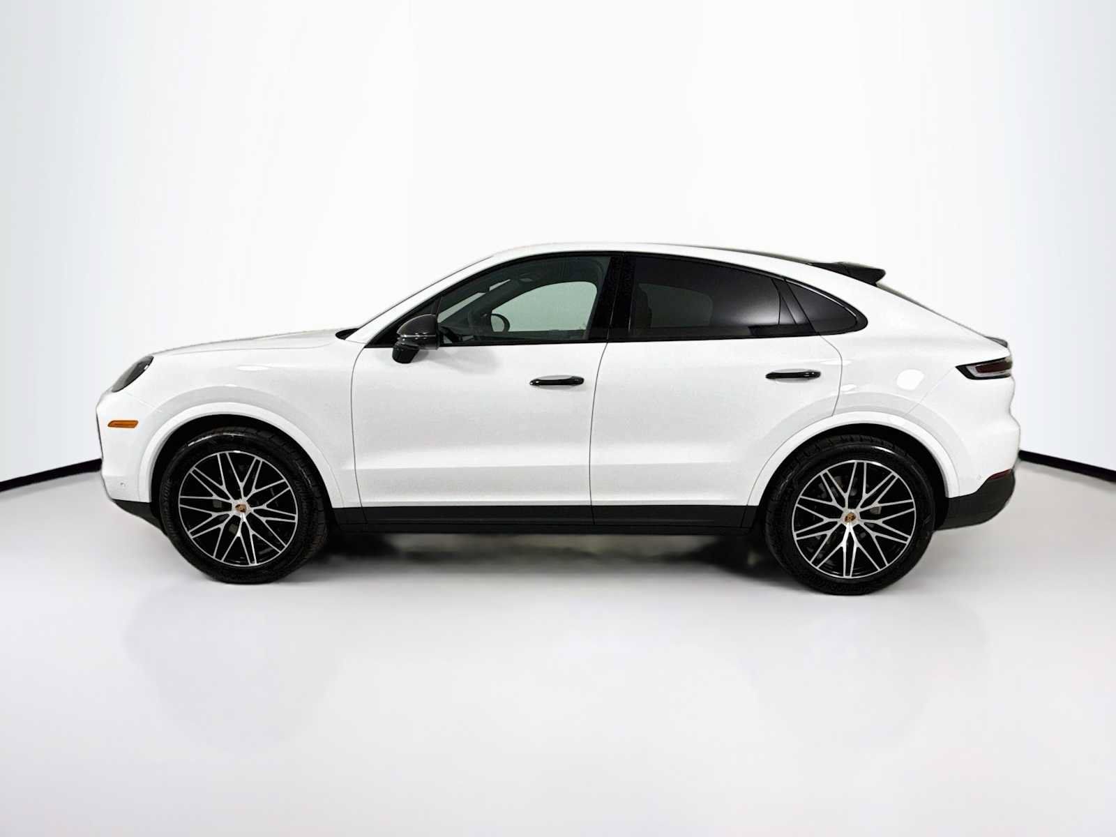 Used 2026 Porsche Cayenne Coupe AWD/4WD image 2