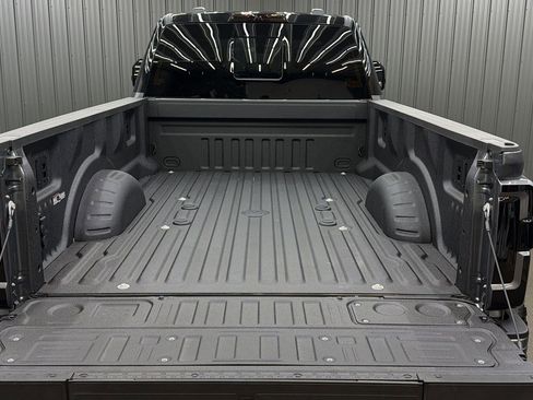 Used 2026 Ford F450 Platinum w/ FX4 Off-Road Package image 17