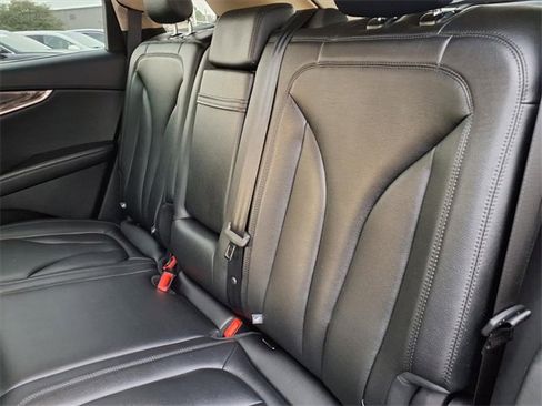 Certified 2023 Lincoln Nautilus FWD w/ Premium Package image 8