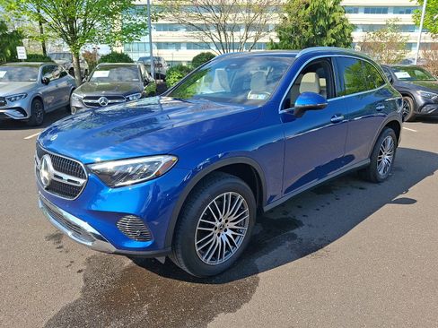 Used 2023 Mercedes-Benz GLC 300 4MATIC image 3