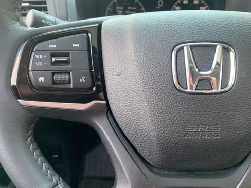 Used 2025 Honda Odyssey EX-L image 10