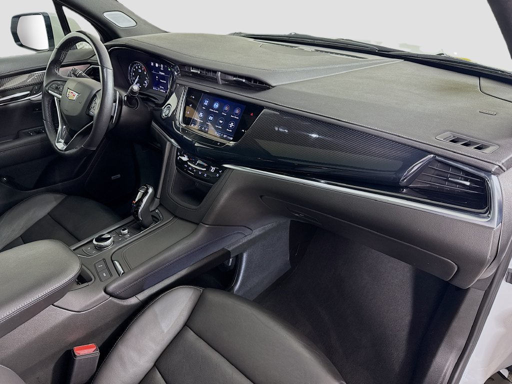 Used 2024 Cadillac XT6 Sport w/ Technology Package AWD/4WD image 31