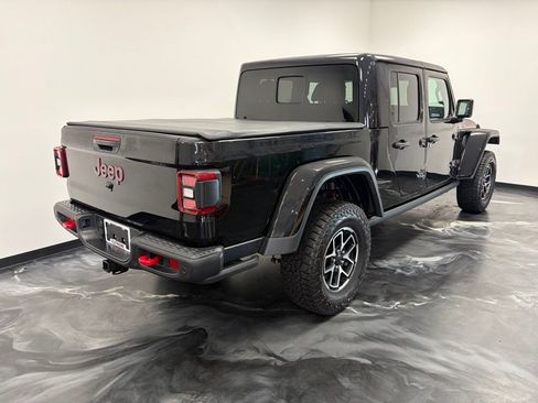 Used 2024 Jeep Gladiator Rubicon image 19