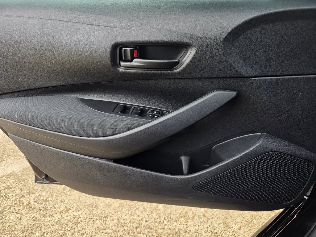 Used 2024 Toyota Corolla LE FWD image 25