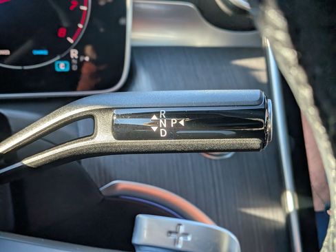 Certified 2025 Mercedes-Benz C 300 4MATIC Sedan image 25