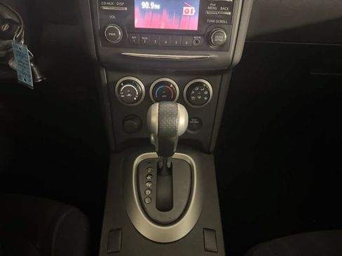Used 2015 Nissan Rogue S w/ Convenience Package AWD/4WD image 23