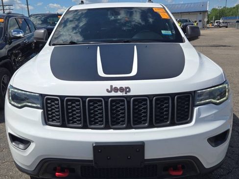 Used 2018 Jeep Grand Cherokee Trailhawk w/ Trailhawk Luxury Group AWD/4WD image 3