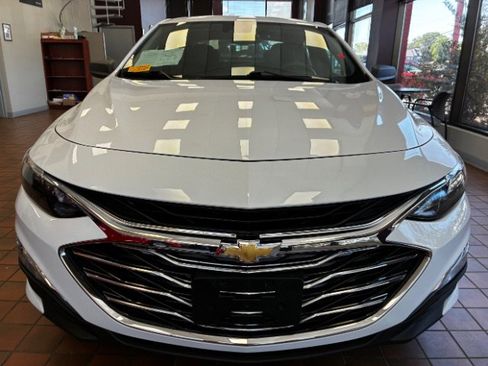 Used 2023 Chevrolet Malibu LS FWD image 5